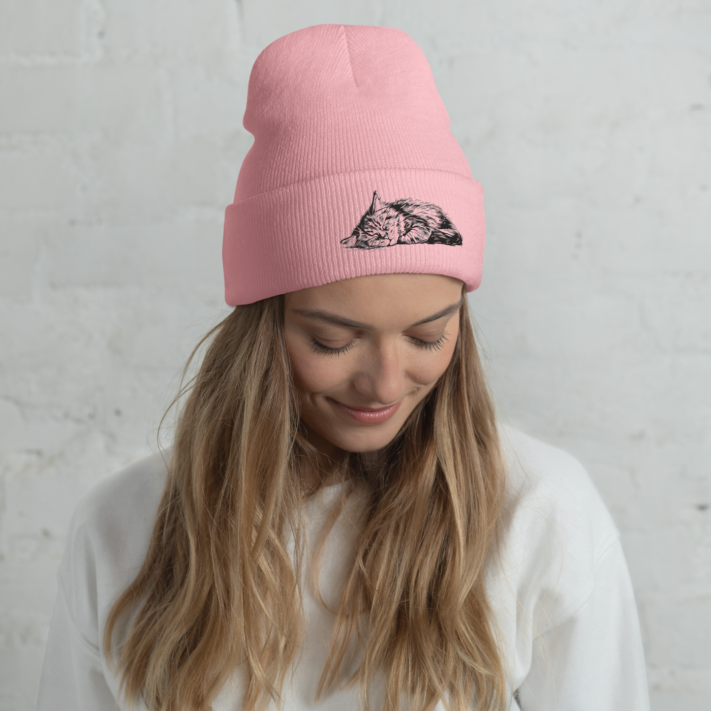 Umgeschlagene Beanie mit Katzenstickerei